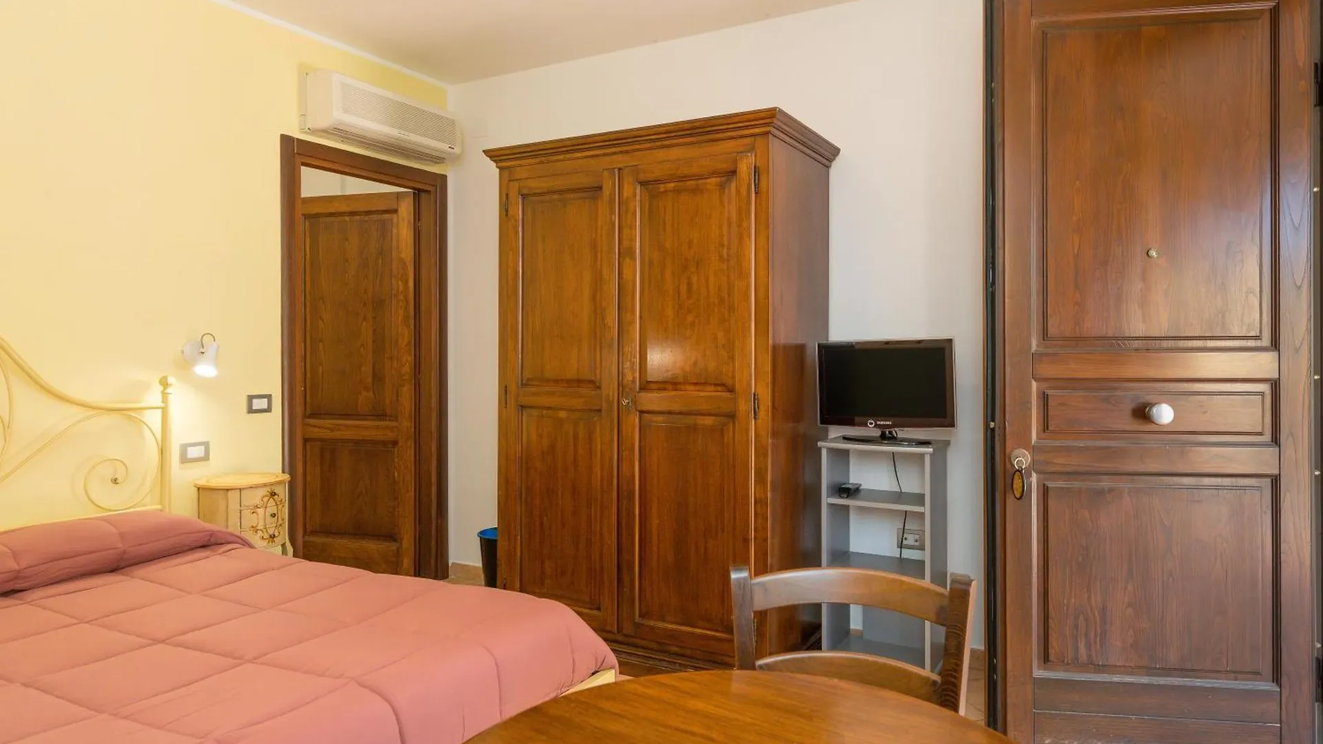 Villa Il Girasole - Uva Venturina Terme 0*,
